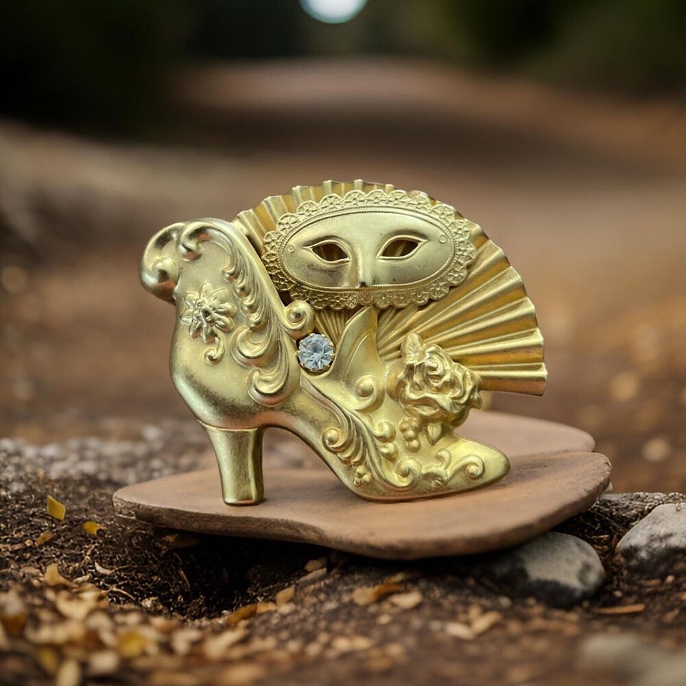 Mardi Gras shoe Brooch, Masquerade Brooch, Victorian Party Brooch, Gold Tone Bro